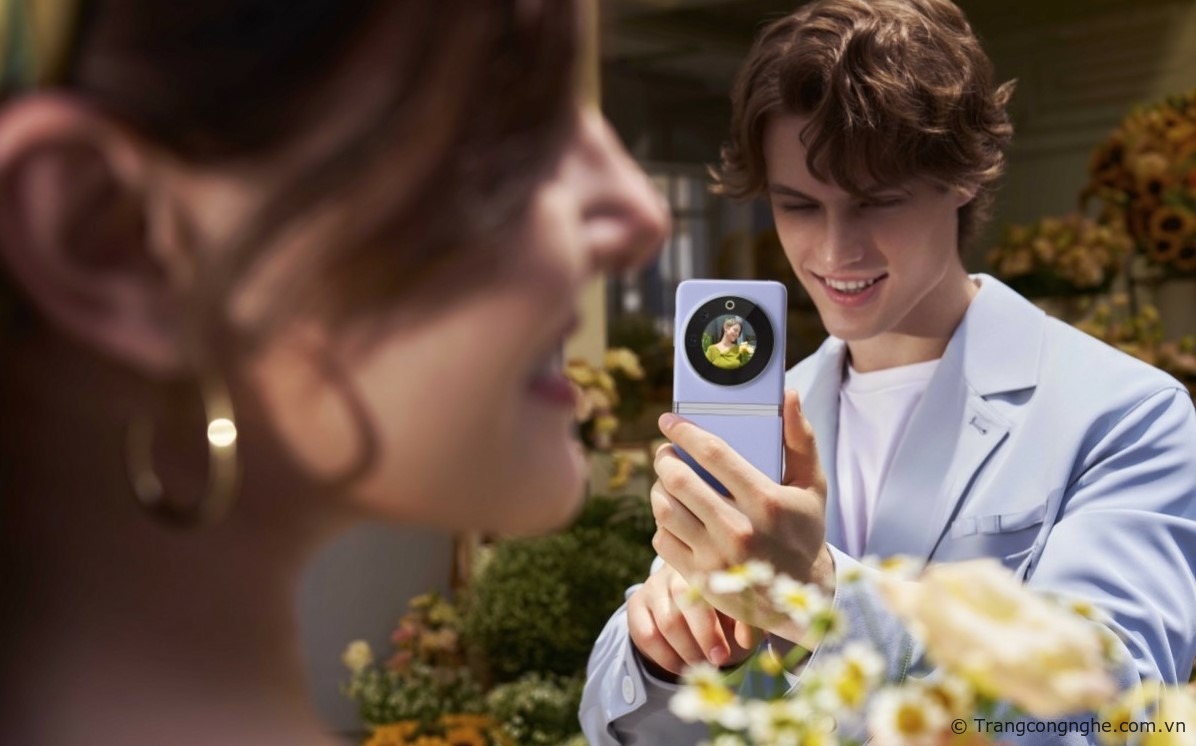 Điện thoại gập vỏ sò Tecno Phantom V Flip ra mắt