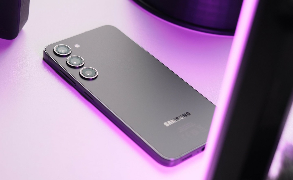 Galaxy S23 5G có gì cạnh tranh các flagship nhỏ gọn khác?