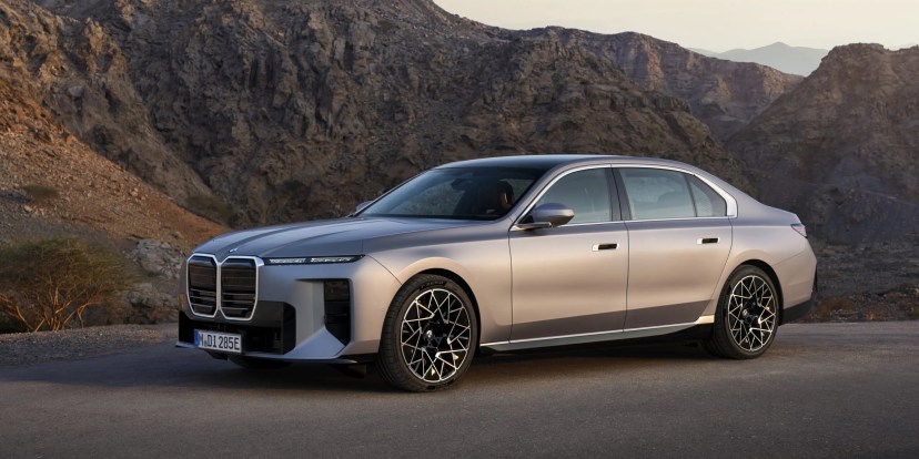 BMW điều chỉnh dự báo lợi nhuận do căng thẳng địa chính trị