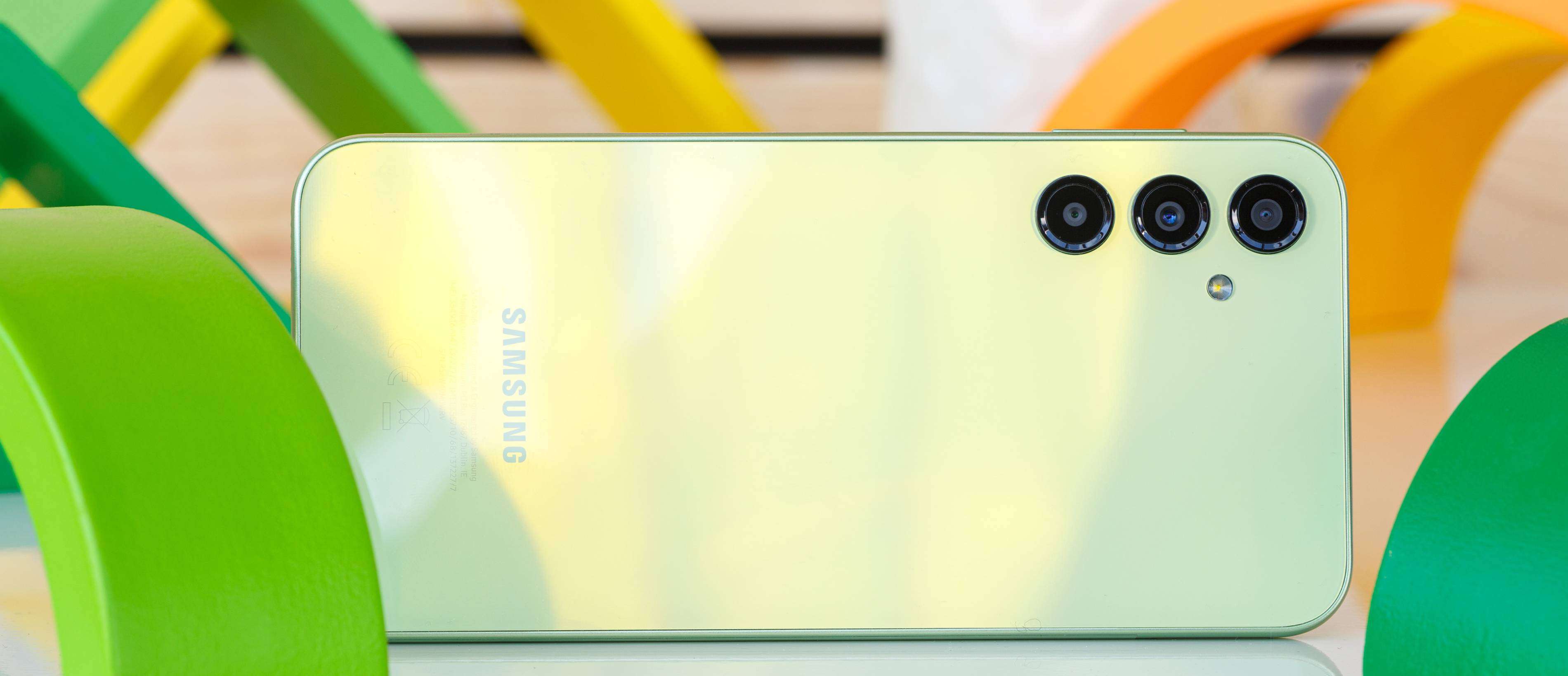 Samsung Galaxy A15 4G và A24 4G nhận bản cập nhật One UI 8.5 ổn định