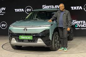 Tata Sierra EV ra mắt với giá khởi điểm 18,79 lakh