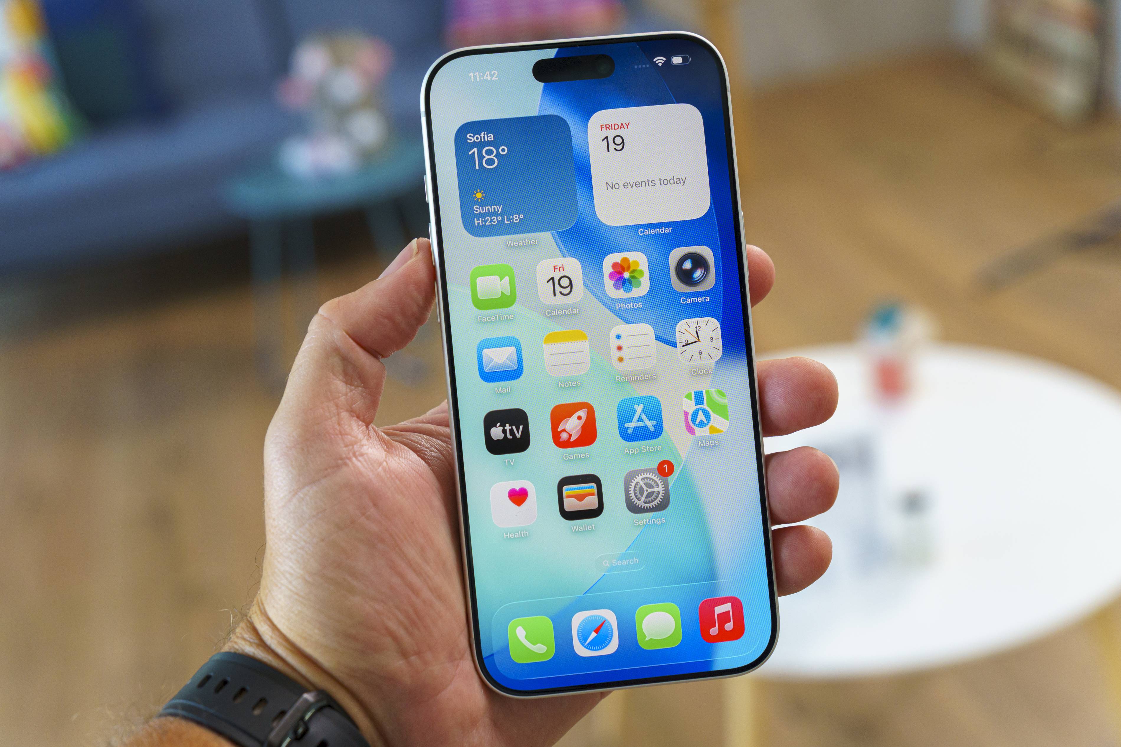 Apple đang tìm cách tiết kiệm chi phí cho màn hình iPhone 18 Pro Max