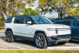 Rivian ra mắt R2: bước ngoặt mới trong thị trường xe điện