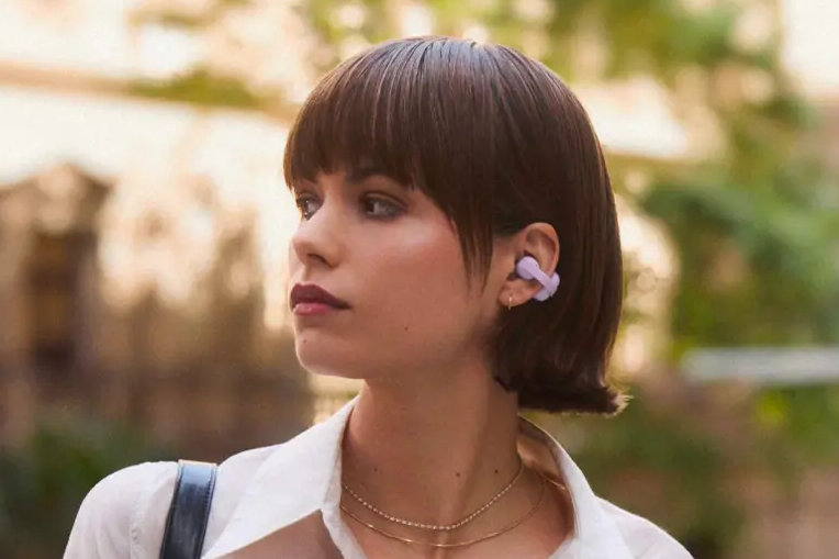 Sony ra mắt tai nghe LinkBuds Clip tại Ấn Độ