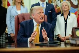 Chính quyền Trump hoàn trả 100 tỷ USD tiền thuế cho doanh nghiệp