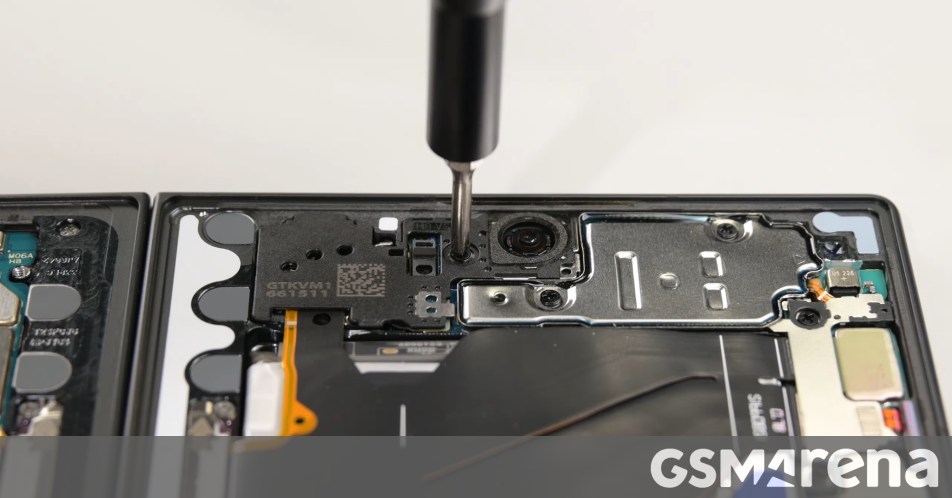 Đánh giá Galaxy Z Fold8 qua quy trình tháo rời
