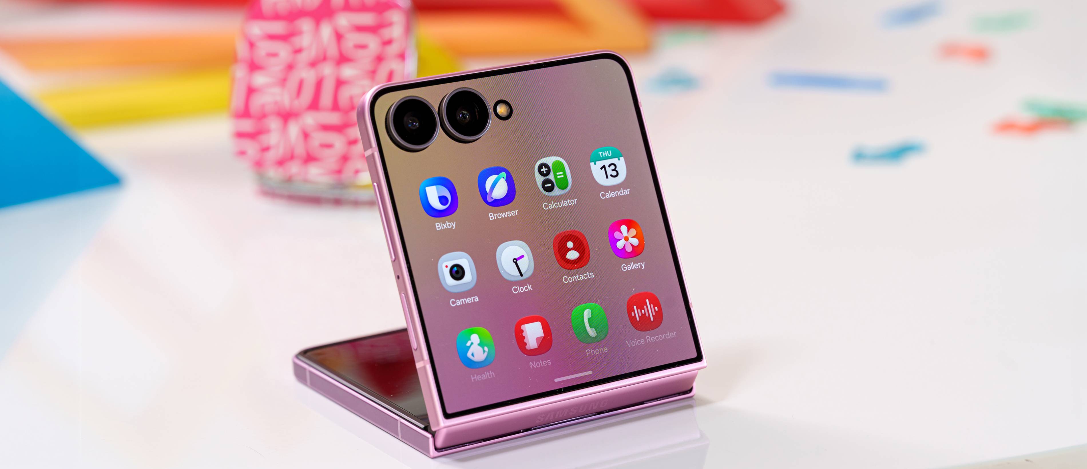 Đánh giá Samsung Galaxy Z Flip8: Thiết kế và hiệu năng ấn tượng