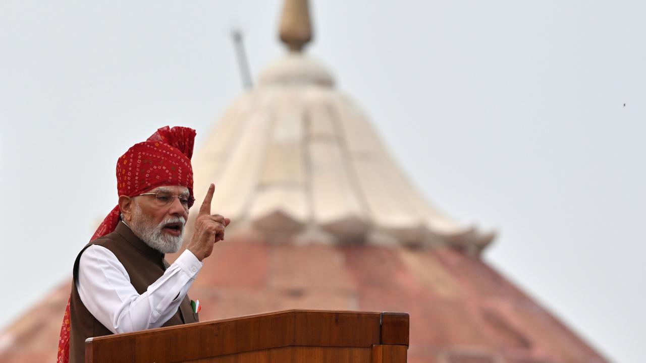 Modi hứa hẹn cung cấp khóa học miễn phí cho thanh niên Ấn Độ