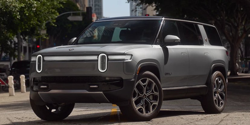 Rivian R1S 2027 ra mắt với ghế captain's chairs ở hàng ghế thứ hai