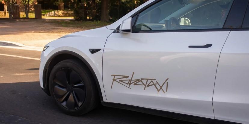 Số lượng taxi tự lái Tesla tăng vọt trước thềm ra mắt Cybercab