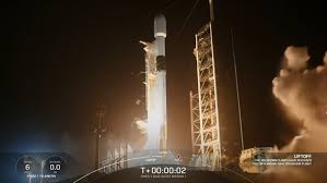 Tên lửa SpaceX sẽ va chạm với mặt trăng