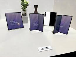 Thị trường smartphone gập lại sôi động, Apple chuẩn bị tham gia