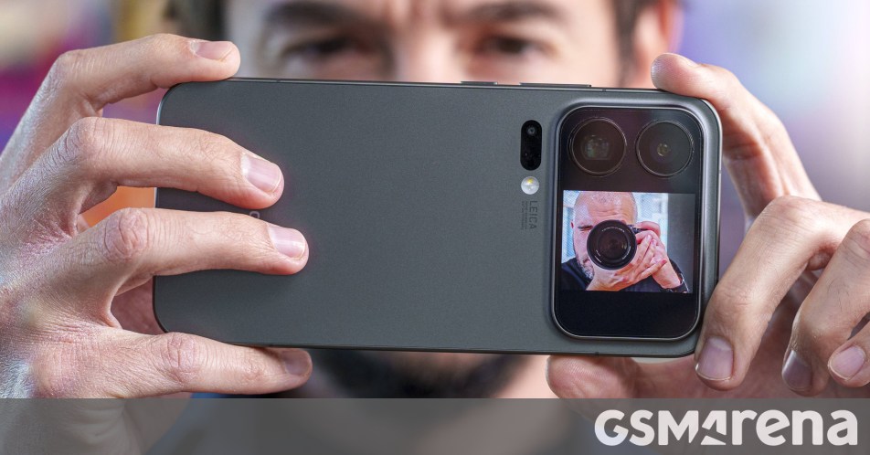 Xiaomi 18 Pro và 18 Pro Max lộ màu sắc và chất liệu mặt lưng