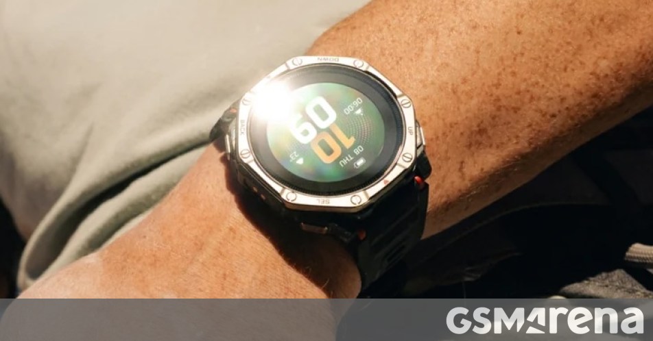 Amazfit T-Rex Dual Solar ra mắt với sạc năng lượng mặt trời hai mặt