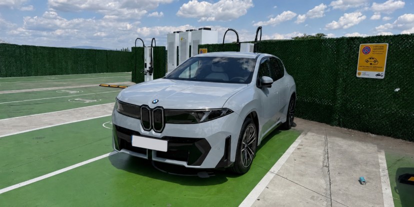 Trải nghiệm thực tế với BMW iX3: Hiệu suất ra sao?