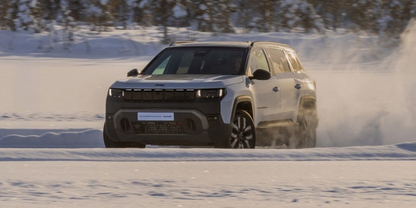 Jeep Compass 4xe thuần điện: hiệu năng và off-road theo chuẩn Bắc Cực