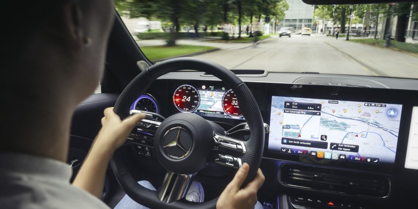 Mercedes ra mắt hệ thống lái tự động MB.Drive Assist Pro tại Đức