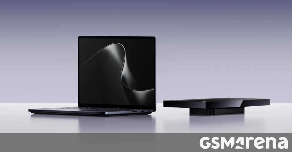 Microsoft mở đặt trước Surface Laptop Ultra, giá từ 2.599 USD